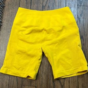 Aurola yellow short